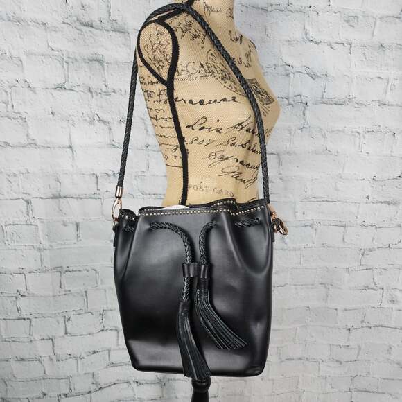 Ivy kirzhner shoulder bag black purse leather tassel detail AclC - Picture 2 of 7